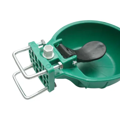 Abbeveratoio in plastica ultra resistente – 2.5 L Colore: verde Dimensioni: 300 × 240 × 90 mm - immagine 6