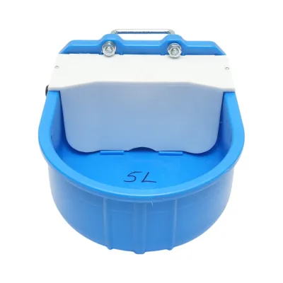 Abbeveratoio in plastica ultra resistente – 5 L Colore: blu Dimensioni: 315 × 245 × 150 mm