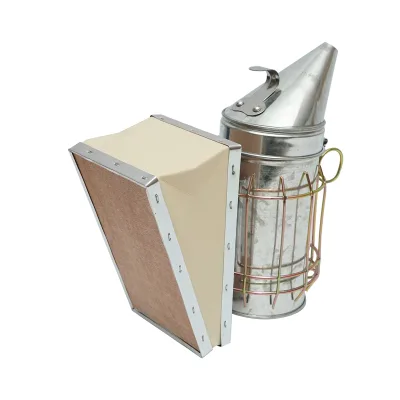 Affumicatore per api in acciaio galvanizzato con cilindro, scudo termico e soffietto in pelle, 190 mm - immagine 3