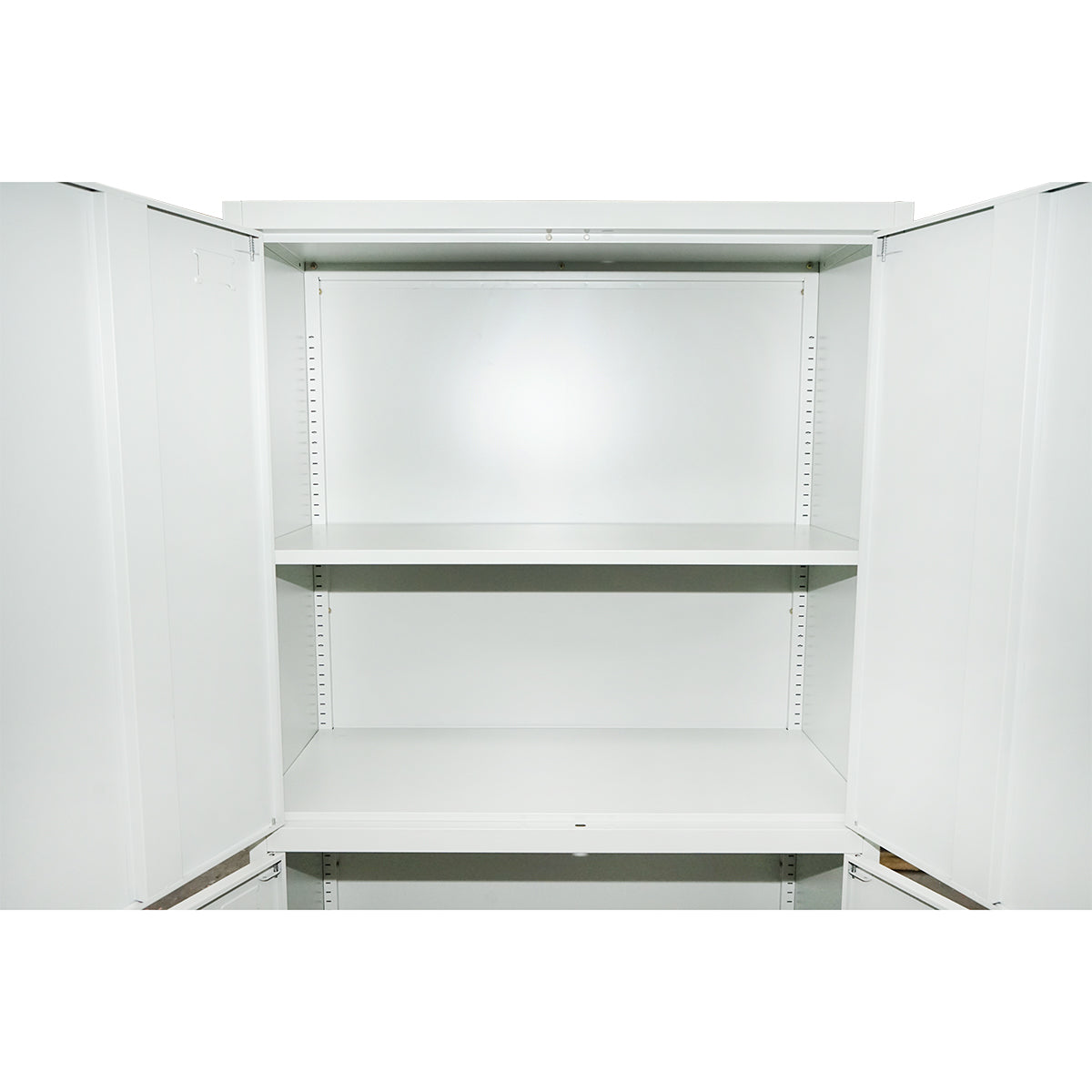 Armadio metallico con 4 ante completamente sicure 1800x900x400mm - immagine 4