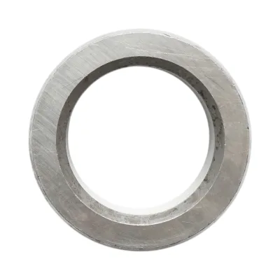 Boccola con paraolio anteriore albero motore John Deere 38.1x57.1x22.45mm cod OEM R81989 - immagine 3