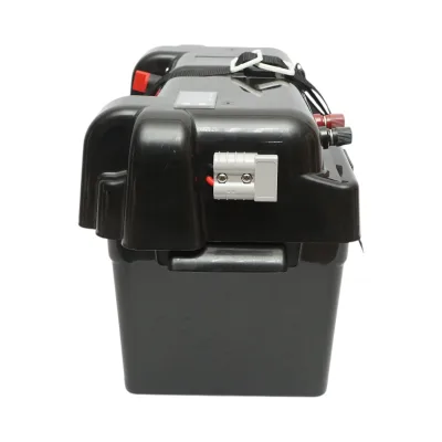 Cassetta per batteria auto 12V con voltmetro DC 6–30V, interruttore di alimentazione 100A, presa accendisigari, display LCD, 2 porte USB, 350 × 180 × 200 mm. - immagine 6