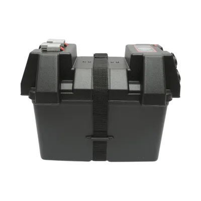 Cassetta per batteria auto 12V con voltmetro DC 6–36V, interruttore di circuito 16A, fusibile da 30A, 2 prese accendisigari, display LCD, 2 porte USB, 340 × 195 × 200 mm. - immagine 6