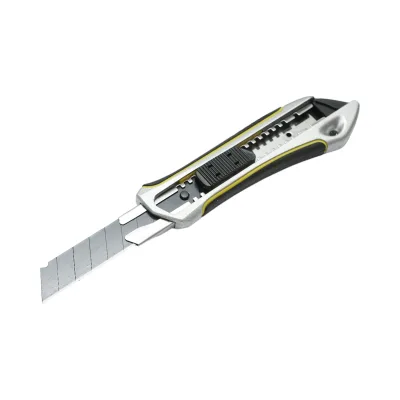 Coltello professionale da taglio, lama da 18 mm con impugnatura antiscivolo, corpo in lega di zinco Crownman - immagine 3