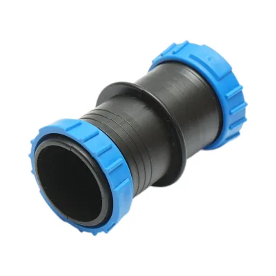 Connettore per tubo gocciolatore con anello 32x32mm per sistemi di irrigazione - immagine 3