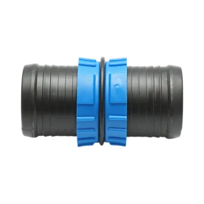 Connettore per tubo gocciolatore con anello 32x32mm per sistemi di irrigazione