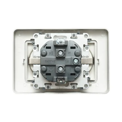 Doppia presa schuko nera da incasso 220V, 16A, PC 83x150mm - immagine 5