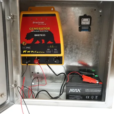 Elettrificatore da 12 Joule, DC12V/220V, con pannello solare da 30W e batteria da 12V 12Ah, contenitore in acciaio inox, per recinto elettrico - immagine 3
