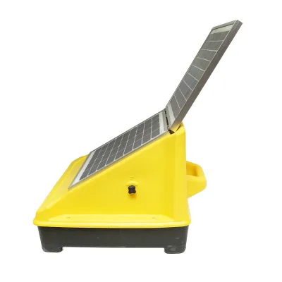 Elettrificatore per recinzioni elettriche 10 Joule con pannello solare 25W e batteria 12V/25Ah Breckner Germany - immagine 6