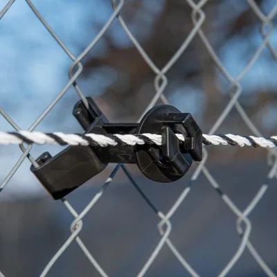 Isolatori distanziatori per recinzione elettrica con attacco a rete Breckner Germany - immagine 4