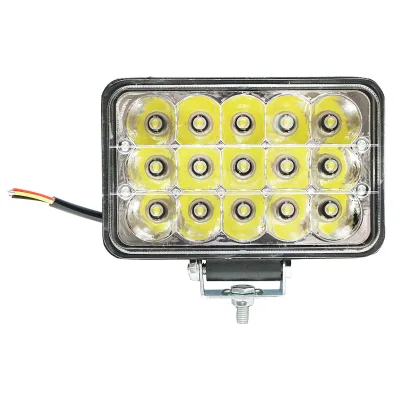 Lampada con 15 LED, 2 fasi, 10-30V, 45W, angolo di radiazione 30°.
