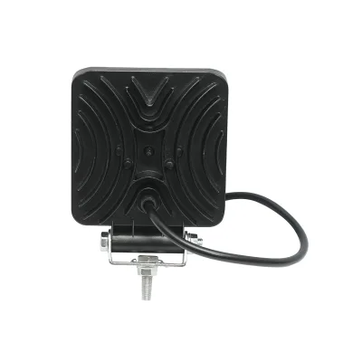 Lampada con 5 LED, 10-30V, 15W, angolo di radiazione 30°, tipo spot, 108x108x36mm, IP67, 6000K, Breckner Germany - immagine 2