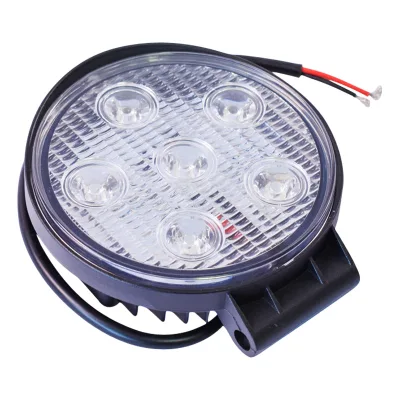 Lampada con 6 LED, 10-30V, 18W, angolo di radiazione 30°, tipo spot, 118x118x35mm, 6000K, IP67, Breckner Germany - immagine 2