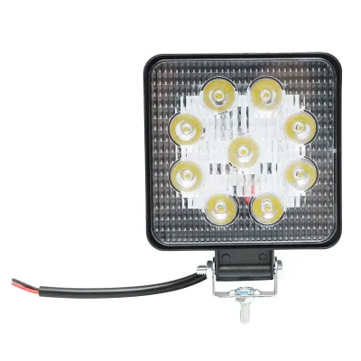 Lampada con 9 LED, 10-60V, 27W, angolo di radiazione 30°, tipo spot, 107x107x49mm, 6000K, IP67.