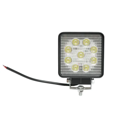 Lampada con 9 LED, 10-60V, 27W, angolo di radiazione 60°, tipo flood, 107x107x49mm, 6000K, IP67, Breckner Germany.