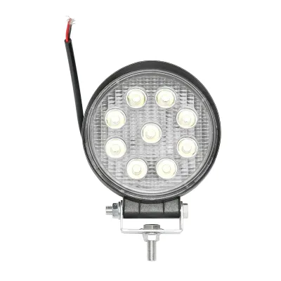Lampada con 9 LED, 10-60V, 27W, angolo di radiazione 60°, tipo flood, 6000K, 107x107x51mm, IP67, Breckner Germany.