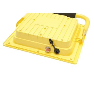 Lampada da lavoro portatile a LED 40W, 8000K con batteria LifePO4, telecomando 2x6000mAh e supporto IP67 - immagine 5