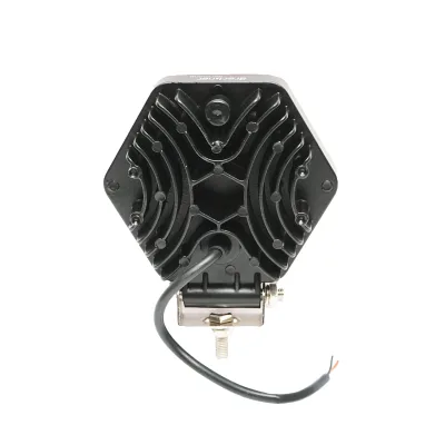 Lampada proiettore esagonale con griglia metallica rossa, 9 LED, angolo di radiazione 30°, DC 10-80V, 27W, Breckner Germany - immagine 3