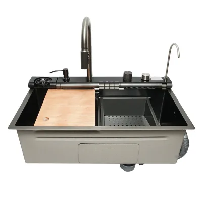 Lavello da cucina multifunzionale in acciaio inox con due rubinetti, display digitale della temperatura, due rubinetti a cascata, lavapentole, scolapiatti, vassoio, tagliere e accessori inclusi, dimensioni 75×46×22 cm.
