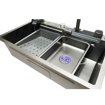 Lavello da cucina multifunzionale in acciaio inox con due rubinetti, display digitale della temperatura, funzione cascata, lavapentole, scolapiatti, vassoio, tagliere e accessori di scarico inclusi, dimensioni 75×46×23,5 cm. - immagine 6