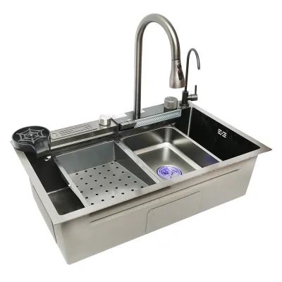 Lavello da cucina multifunzionale in acciaio inox con due rubinetti, display digitale della temperatura, funzione cascata, lavapentole, scolapiatti, vassoio, tagliere e accessori di scarico inclusi, dimensioni 75×46×23,5 cm. - immagine 5