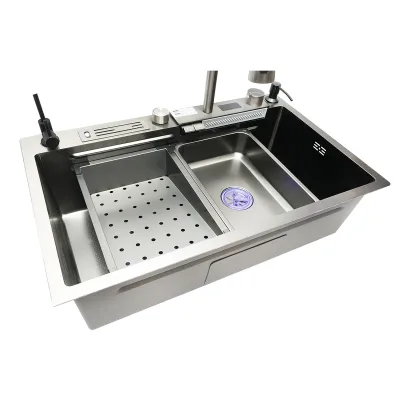 Lavello da cucina multifunzionale in acciaio inox con due rubinetti, display digitale per la temperatura, funzione cascata, dispenser di sapone, scolapasta, vassoio, tagliere e accessori di drenaggio inclusi, dimensioni 75x46x23,5 cm - immagine 6