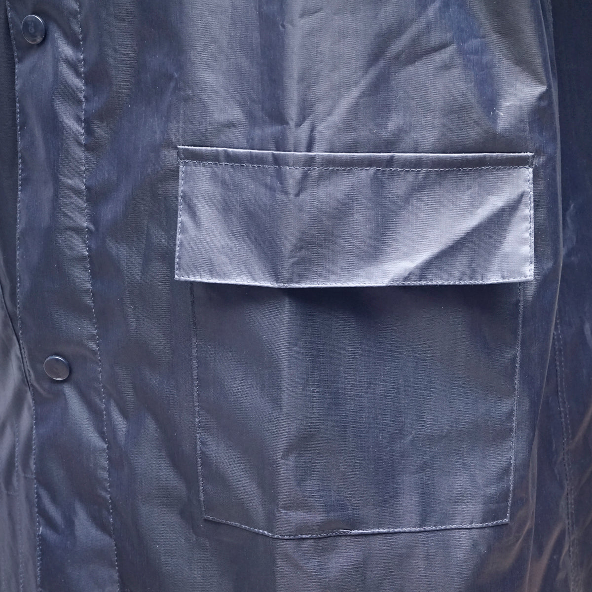 Mantella con cappuccio impermeabile taglia XXL in poliestere con membrana in PVC, aperture di ventilazione, 2 tasche e cerniera, blu navy Breckner Germany - immagine 5