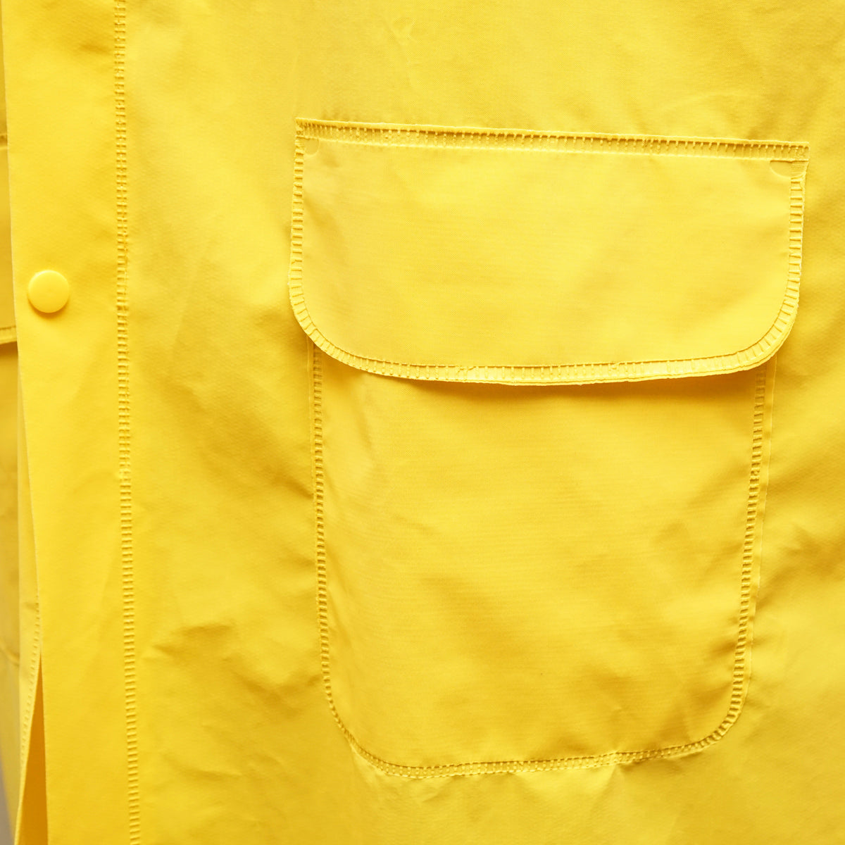 Mantella con cappuccio impermeabile taglia XXXL in poliestere e PVC con aperture di ventilazione, 2 tasche e cerniera, gialla Breckner Germany - immagine 6