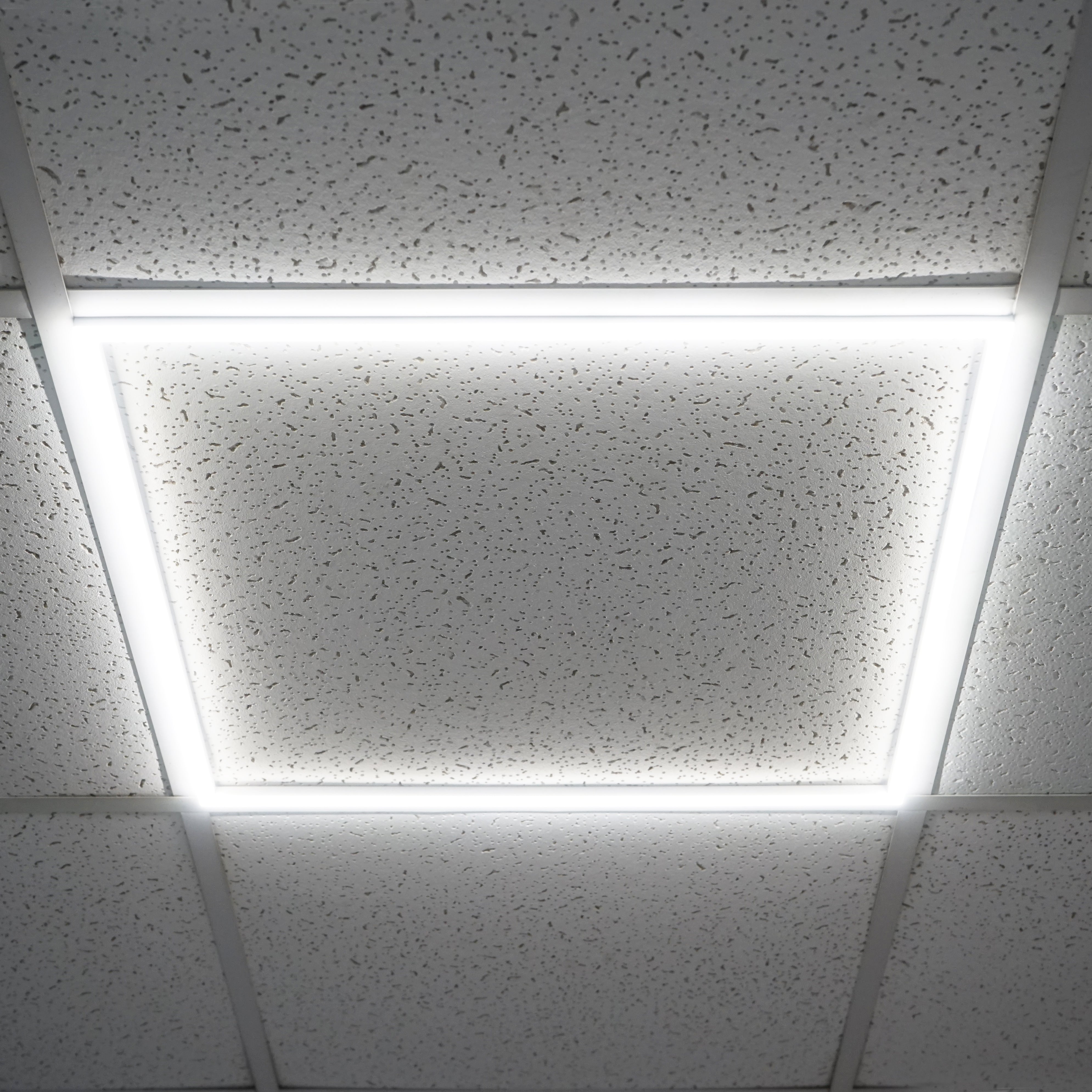 Pannello LED Slim 40W, 220V, 595x595x7mm per soffitto a cassettoni - immagine 2