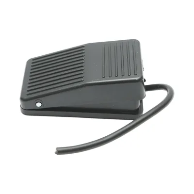 Pedale di comando con contatto elettrico – 250V / 5A Breckner Germany - immagine 2
