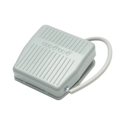 Pedale di comando con contatto elettrico – 250V / 5A Breckner Germany