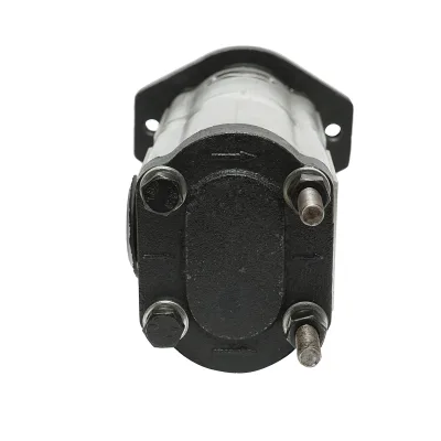 Pompa idraulica per trattori John Deere, codici OEM RE223233, RE227447,  B67475 - immagine 4