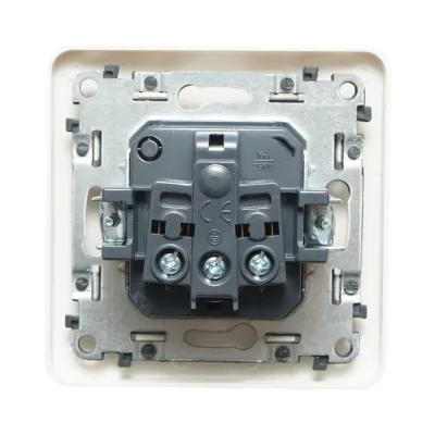 Presa schuko da incasso bianca 220V, 16A, PC con coperchio protettivo IP44 80x80mm - immagine 3
