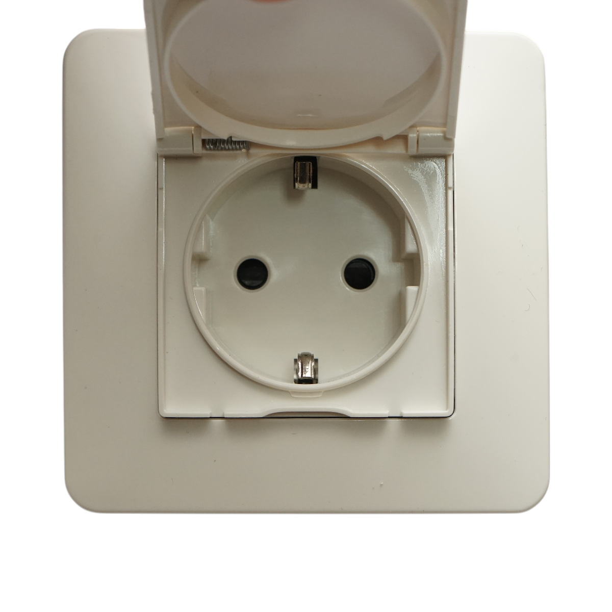 Presa schuko da incasso bianca 220V, 16A, PC con coperchio protettivo IP44 80x80mm - immagine 4
