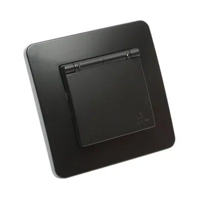 Presa schuko da incasso nera 220V, 16A, PC con coperchio protettivo IP44 80x80mm - immagine 5