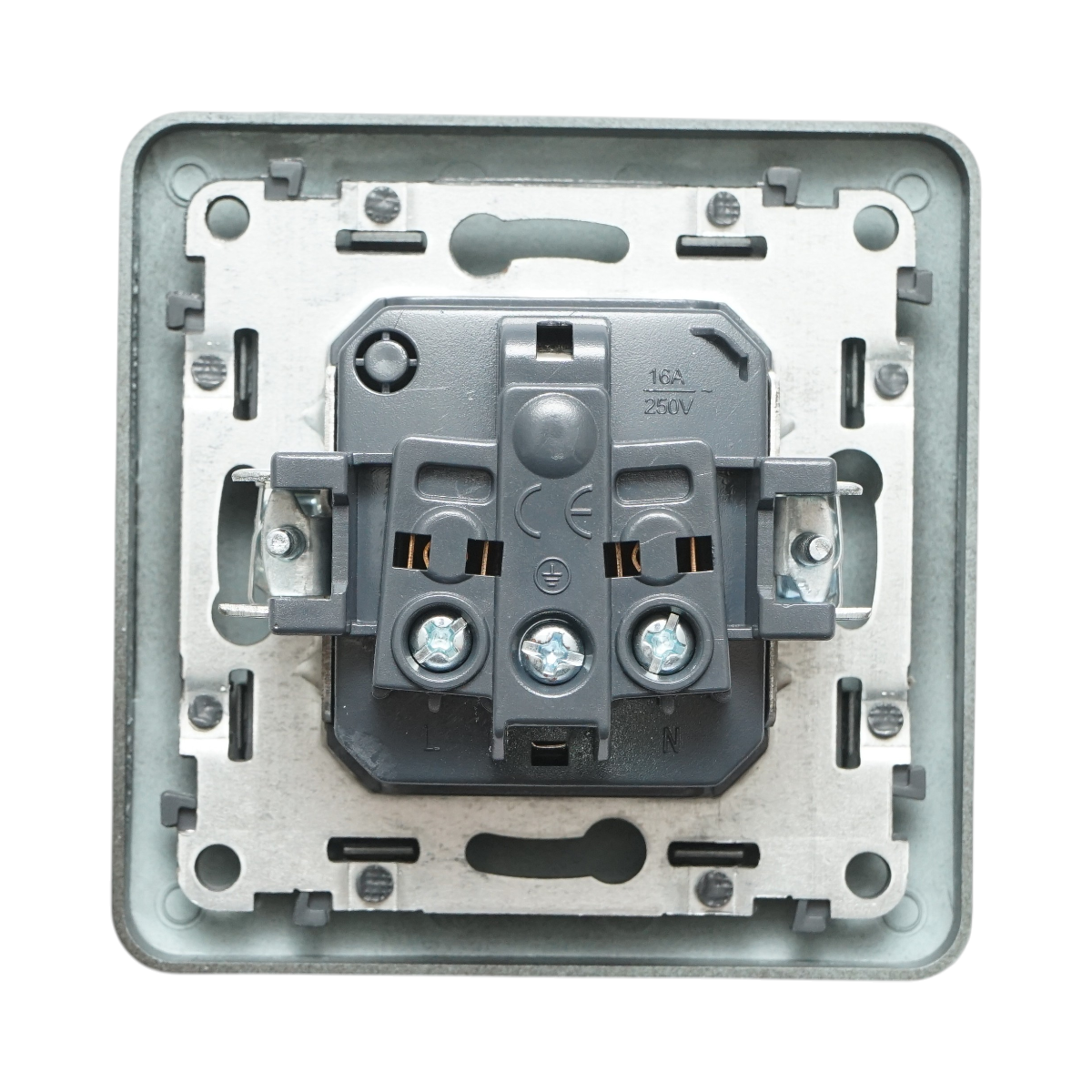 Presa schuko da incasso nera 220V, 16A, PC con coperchio protettivo IP44 80x80mm - immagine 3