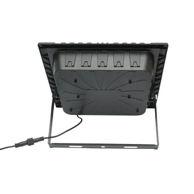 Proiettore led 100W con pannello solare 15W, batteria 15000mAh e telecomando IP67 - immagine 6