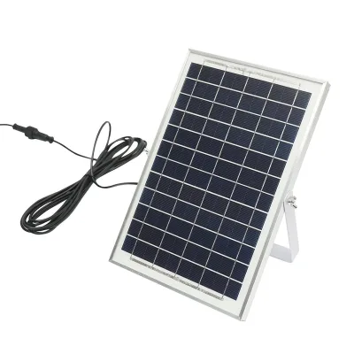Proiettore led 100W con pannello solare 8W, batteria 5000mAh e telecomando IP66 - immagine 5