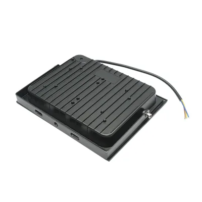 Proiettore LED 100W, 220V, 8000K, 230x185x35mm IP66 - immagine 3