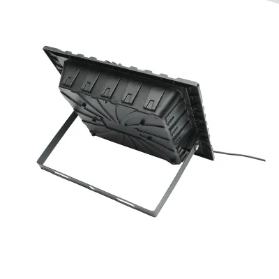 Proiettore led 60W con pannello solare 10W, batteria 1200mAh e telecomando IP67 - immagine 6