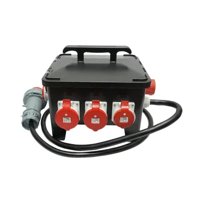 Quadro prese per cantiere portatile, 2 × 415V / 16A, 2 × 415V / 32A, 4 × 250V / 16A, dimensioni 370 × 340 × 330 mm, grado di protezione IP44 / IP54. Breckner Germany - immagine 4