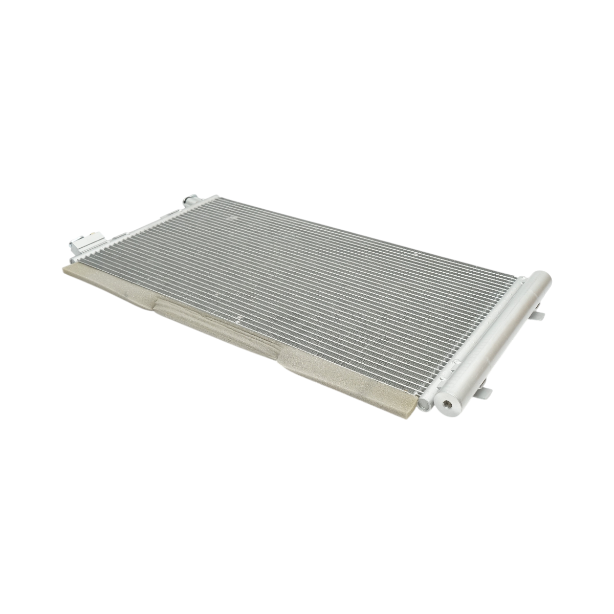 Radiatore climatizzazione (condensatore AC) – Renault Fluence, Scenic, Megane, Modus Dimensioni: 640 × 352 × 16 mm Codici OEM: 921000294R, 921003293R, 921009956R, 660003440 - immagine 5