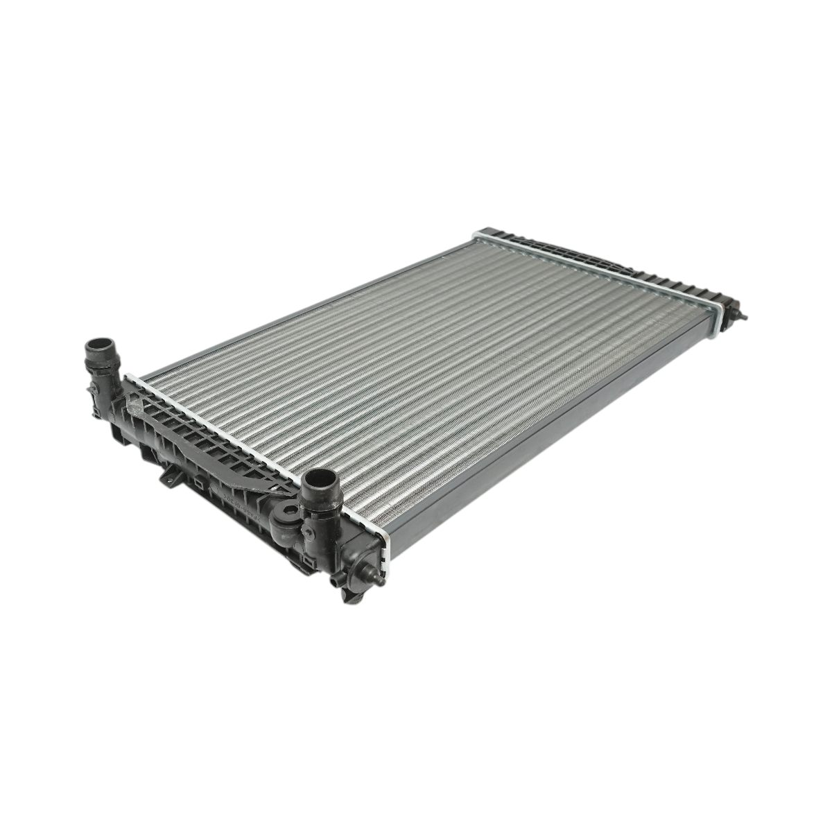Radiatore raffreddamento acqua motore – Audi, Skoda, VW (motori 1.6 – 2.3 L) Dimensioni: 396 × 635 × 32 mm Codici OEM compatibili: 8D0121251AJ, 8D0121251AT, 8D0121251BJ, 8D0121251Q, 58259, 1924001977 - immagine 4