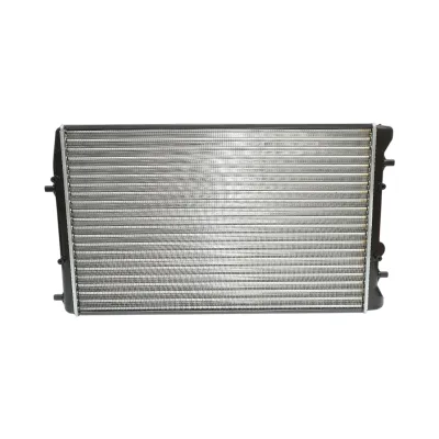 Radiatore raffreddamento acqua motore – Seat, Skoda, VW (motori 1.0 – 2.0 L) Dimensioni: 635 × 415 × 23 mm Codici OEM compatibili: 5Z0121253A, 6Q0121253L, 6Q0121253Q, 50542, 1924001738 - immagine 2