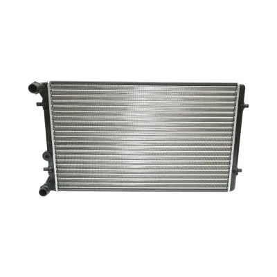 Radiatore raffreddamento acqua motore – VW, Audi, Opel, Seat, Skoda (motori 1.4 – 2.5 Diesel) Dimensioni: 650 × 414 × 23 mm Codici OEM: VW1J0121253AB, 1J0121253N, 1924001979