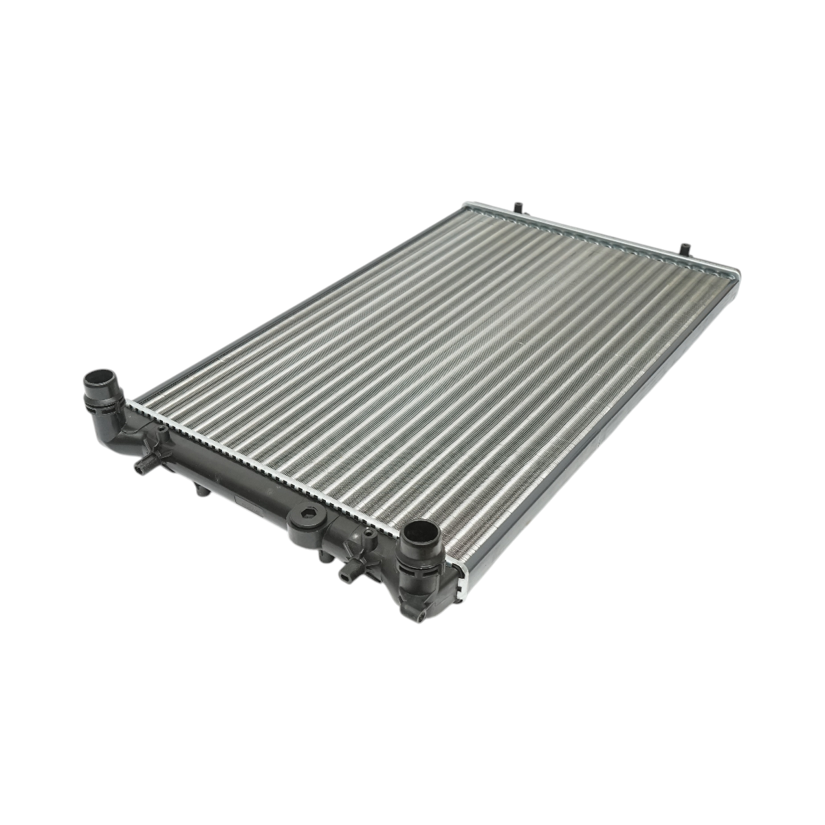 Radiatore raffreddamento acqua motore – VW, Audi, Opel, Seat, Skoda (motori 1.4 – 2.5 Diesel) Dimensioni: 650 × 414 × 23 mm Codici OEM: VW1J0121253AB, 1J0121253N, 1924001979 - immagine 4