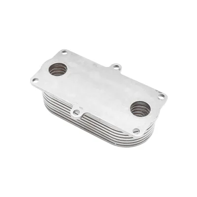 Raffreddatore olio (termoflot) a 7 piastre per John Deere – Codici OEM: RE56690, RE560752, VPD5224