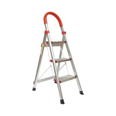 Scala pieghevole in alluminio, 3 gradini antiscivolo, altezza 68 cm, portata massima 130 kg. - immagine 2