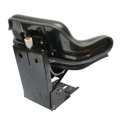 Sedile nero per trattore con tripla regolazione e ammortizzatore UTB U-445 e U-650. - immagine 4