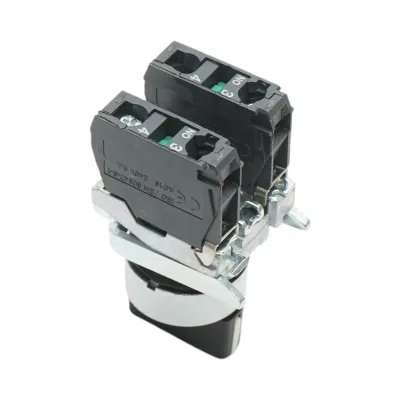 Selettore a 3 posizioni con ritenuta nero 2NO, 24V/10A, TB4-BD33 Breckner Germany - immagine 4